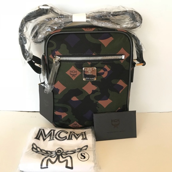 SOLD ! MCM Viseto Camo Print Crossbody Bag - Picture 6 of 9